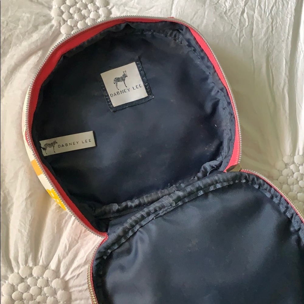 Makeup bag - Picture 3 of 5